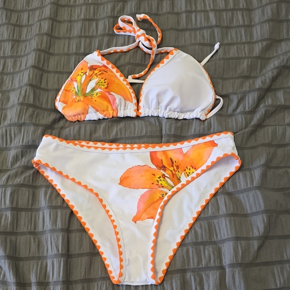 Amazon Other - White and Orange Floral Bikini Set Sz Lg